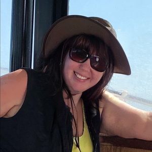 Meet your Posher, Cindy